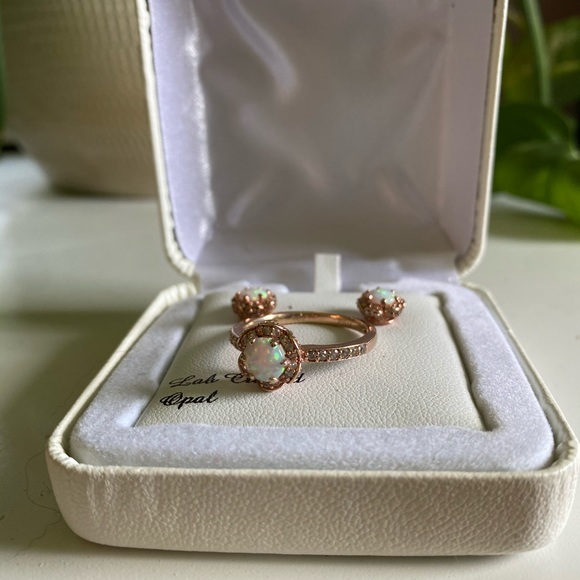 Kohl's Jewelry Ring And Earring Set Poshmark